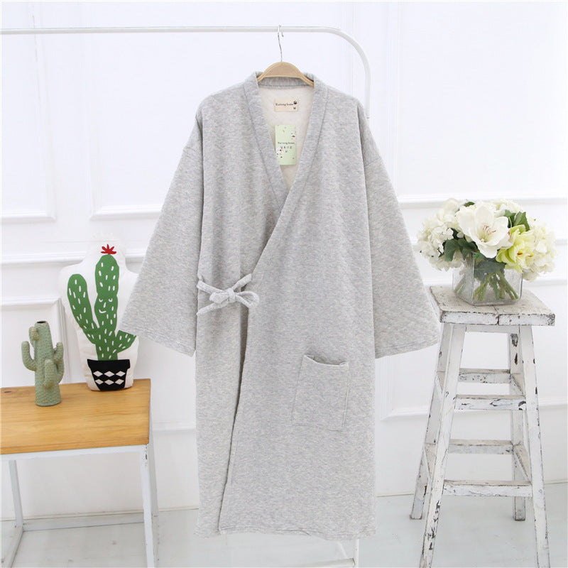 Loose sweat-steaming bathrobe